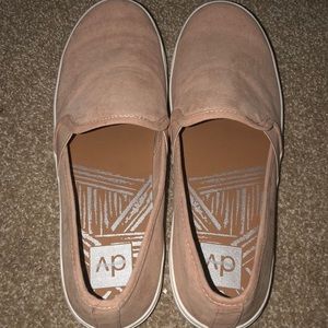 DV by Dolce Vita sneakers